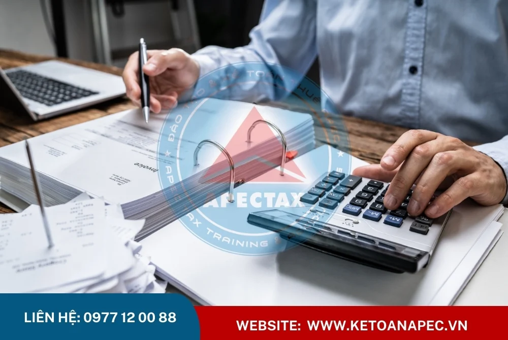 Tiến hành xác định hàng tồn kho hư hỏng, giảm giá trị